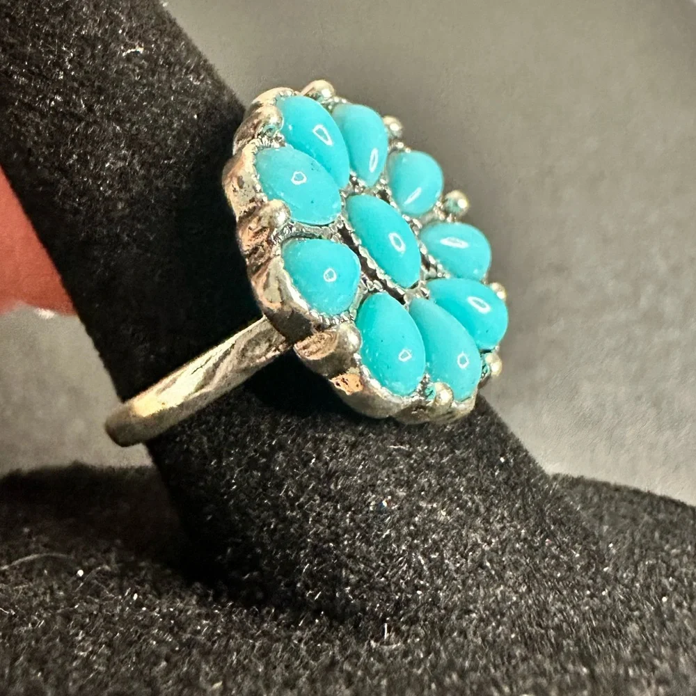 Silver and Turquoise Flower Southwestern Ring 6 - Picture 3 of 7
